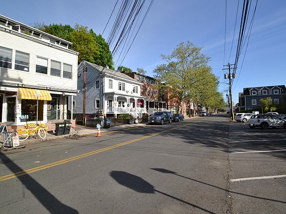 3rd image of 462 Piermont Ave #5