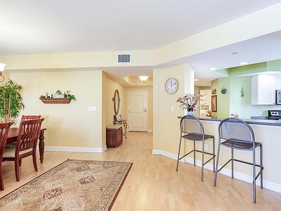5th image of 11 San Marco St APT 807