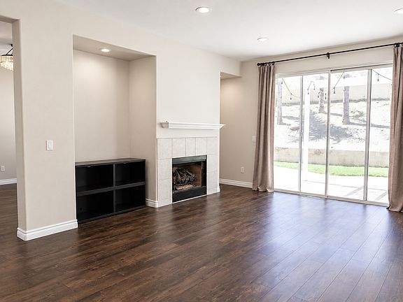 5th image of 885 Aloe Ln