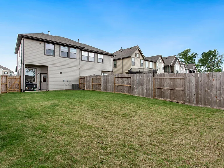 1531 Rustling Creek Dr — Photo 21