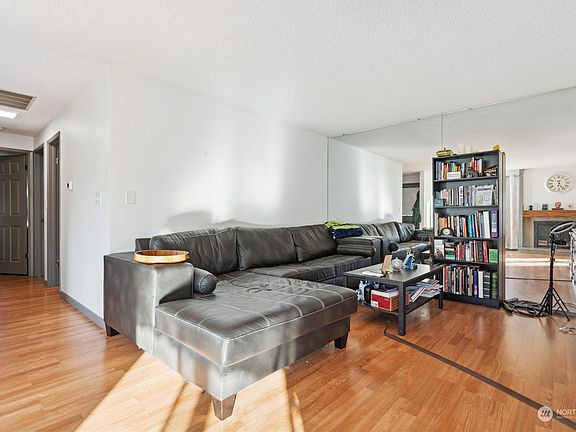 5th image of 8612 Onyx Drive SW #A