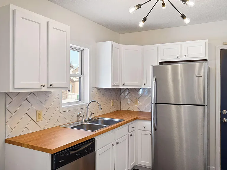 3956 Vera Cruz Ave N — Photo 12