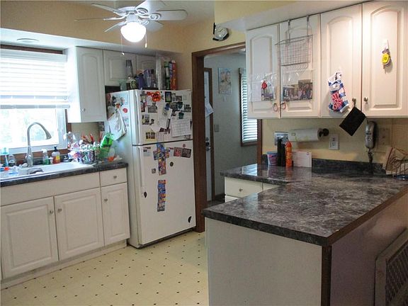 4th image of 310 W South 7th St