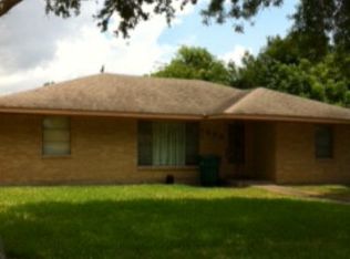 1606 W 9th St, Freeport, TX 77541
