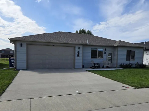 3722 Lincoln Ave, Spirit Lake, IA 51360