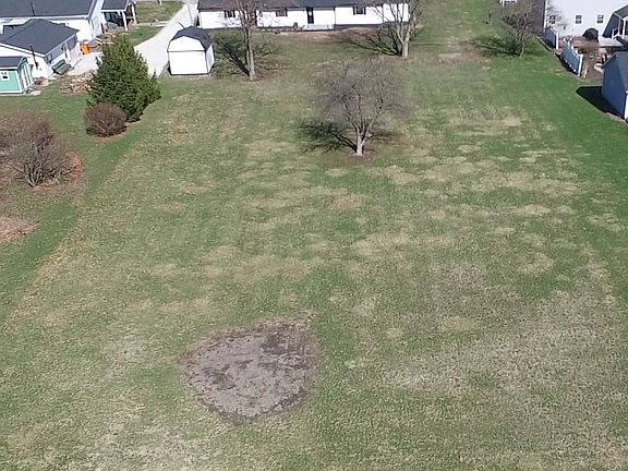 4th image of 403 E Elm St