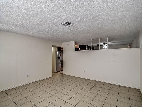 5th image of 1620 N 60th Ln