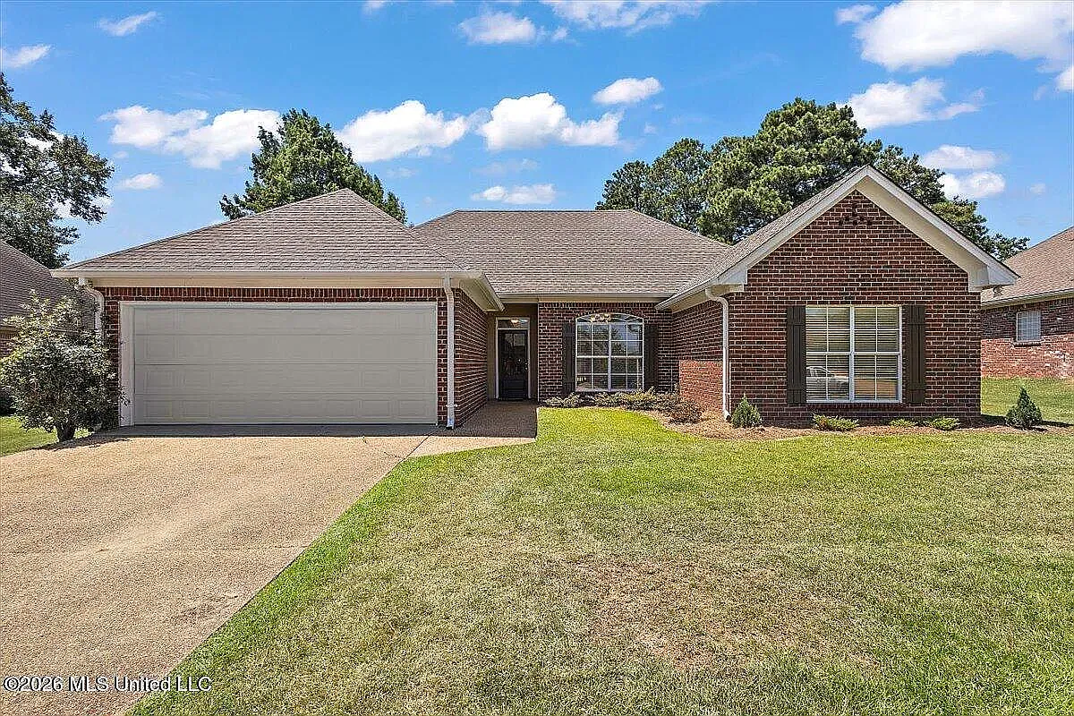 3 bed, 1765 sqft, $2,600 — Photo 1