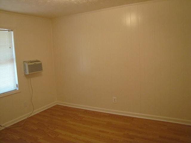2nd image of 186B Glenview Ter