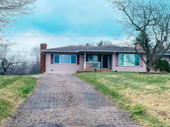 4354 Lapeer St, Columbiaville, MI 48421