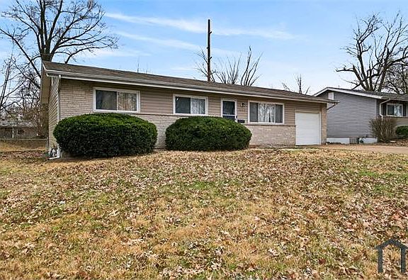 2nd image of 10412 Gardo Ct