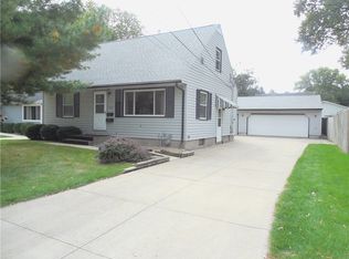 1225 Center St NE, Cedar Rapids, IA 52402