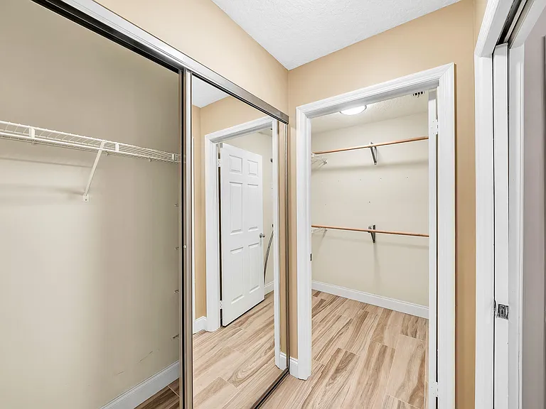 827 Oak Harbour Dr — Photo 28