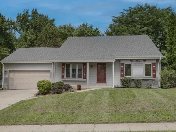980 Bartlett DRIVE, Oconomowoc, WI 53066