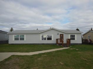3833 Avondale Dr, Bismarck, ND 58503