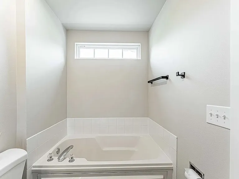 307 Abington Woods Dr — Photo 5