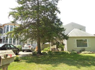 708 N Kenilworth Ave, Elmhurst, IL 60126