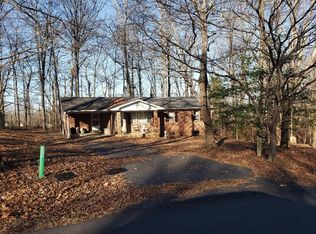 530 Clifty Village Ln, Paris, TN 38242