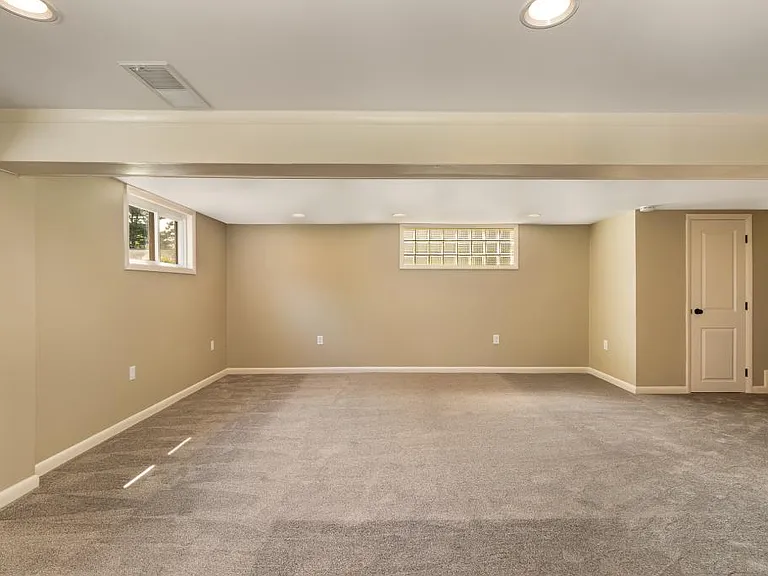 24 Cornell Dr — Photo 18