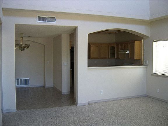 3rd image of 1517 Aloe Vera Ln