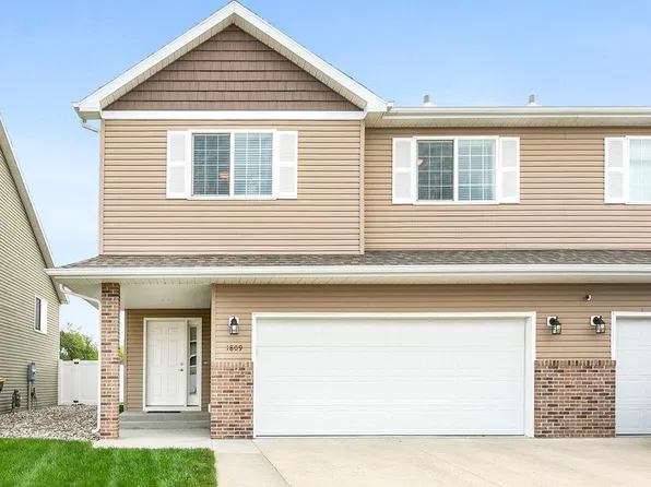1809 6th St W, West Fargo, ND 58078