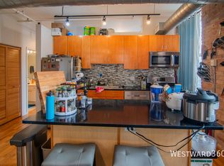 420 S Clinton St APT 201, Chicago, IL 60607