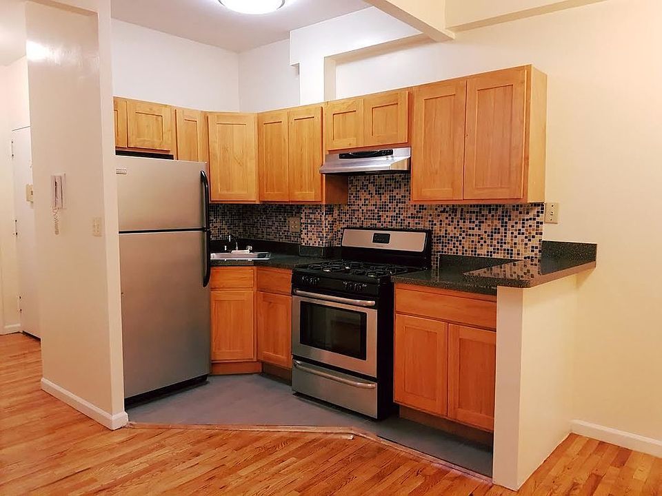 1st image of 117 15th St APT 2C