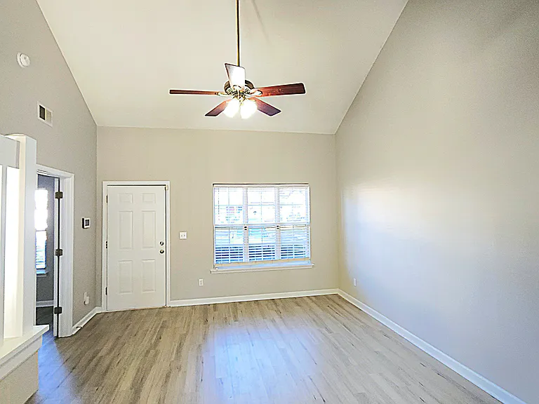 6415 Saint Bernard Way — Photo 9