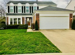 1194 Devonshire Rd, Buffalo Grove, IL 60089