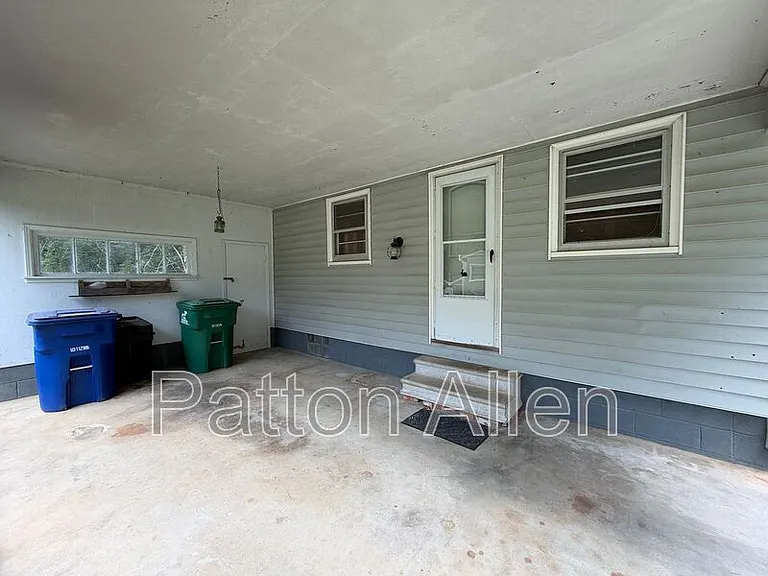110 Locust Ct — Photo 22