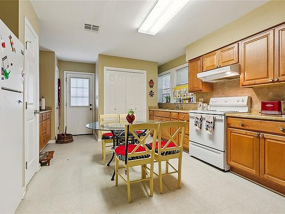 4th image of 2515 Montesquieu St
