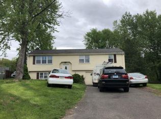 25 Woodland Park, Windsor, CT 06095