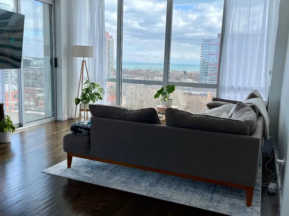 1845 S Michigan Ave #1610A, Chicago, IL 60616