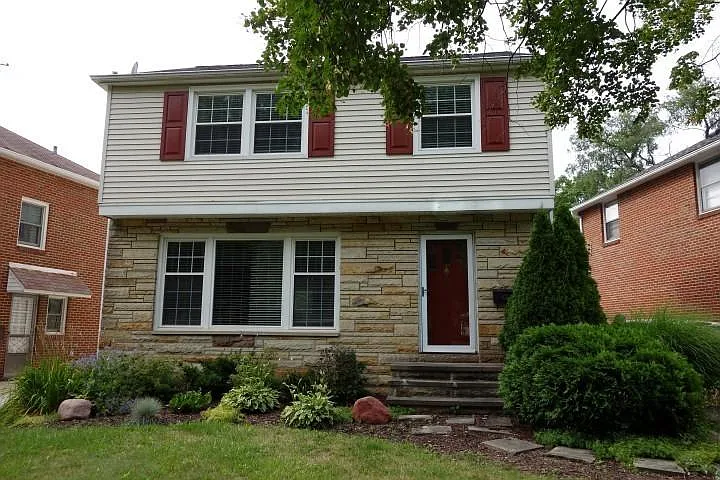 2392 Traymore Rd photo 1