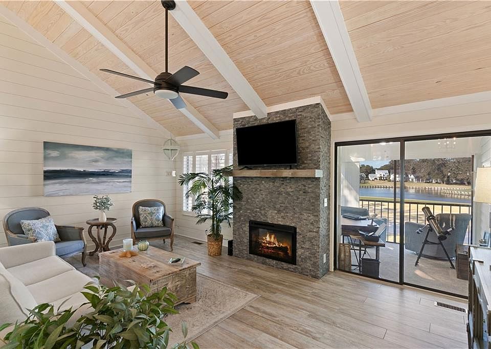 1st image of 257 Moss Oak Ln