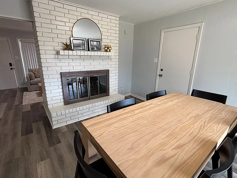 3506 Robinhood Ln — Photo 6