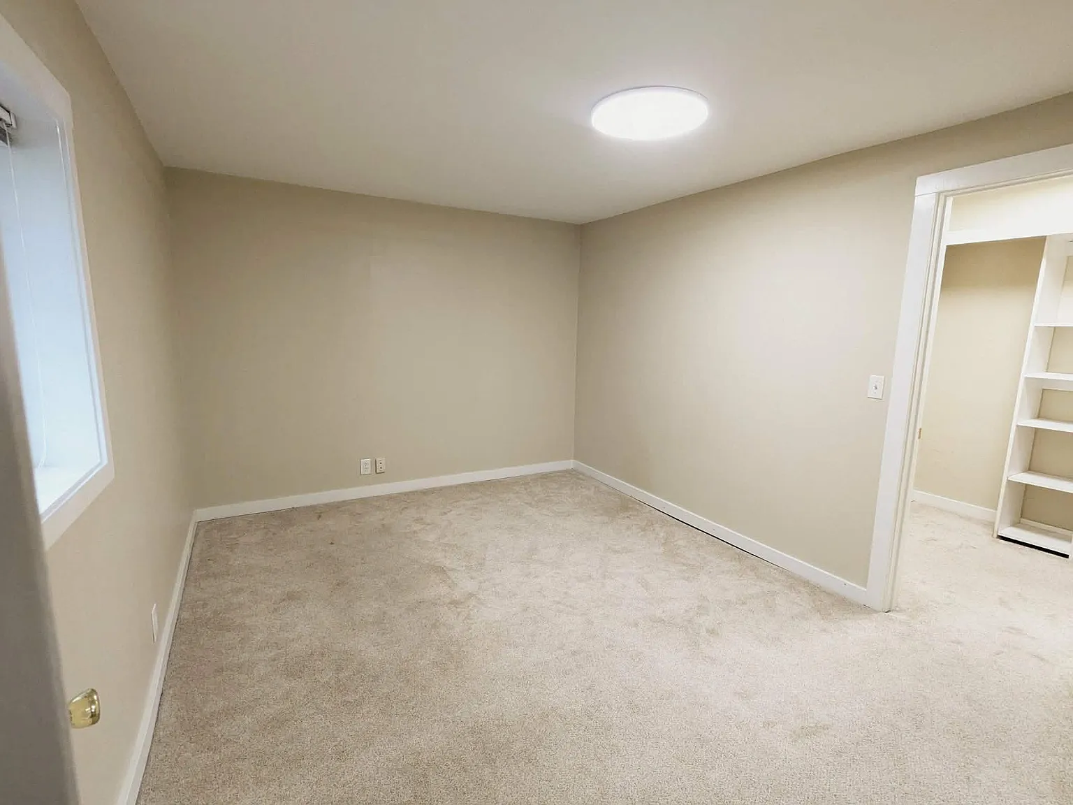 3 bed, 1020 sqft, $3,050 — Photo 4