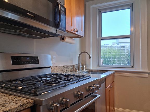 3rd image of 1954 Columbia Rd NW APT 411