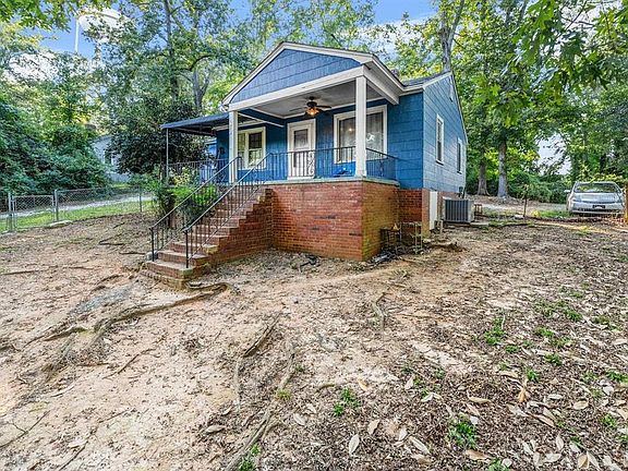 3rd image of 109 Brookside Cir