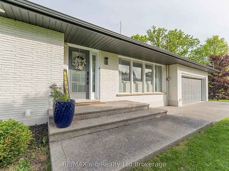 56229 Talbot Line — Photo 1