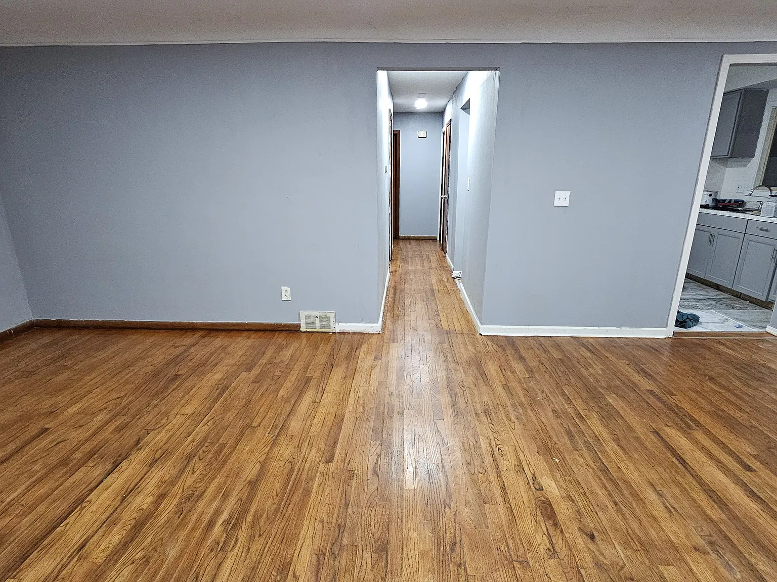 3 bed, 1376 sqft, $1,300 — Photo 3