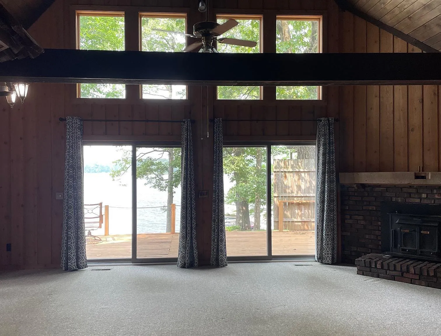 3 bed, 2.0 bath, 2576 sqft, $1,950 — Photo 3