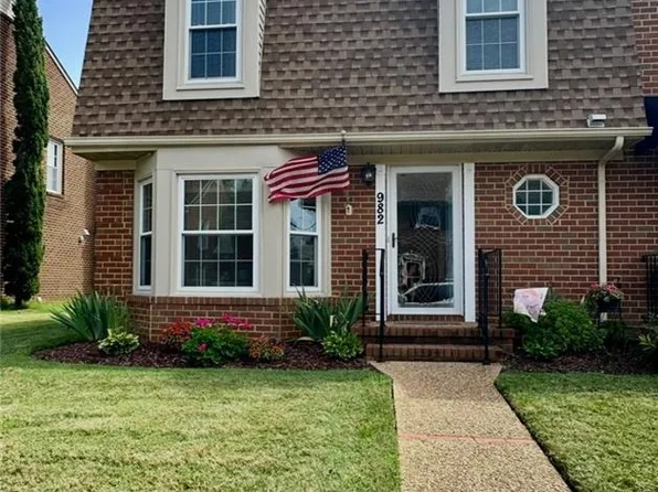 982 Colonial Meadows Way, Virginia Beach, VA 23454