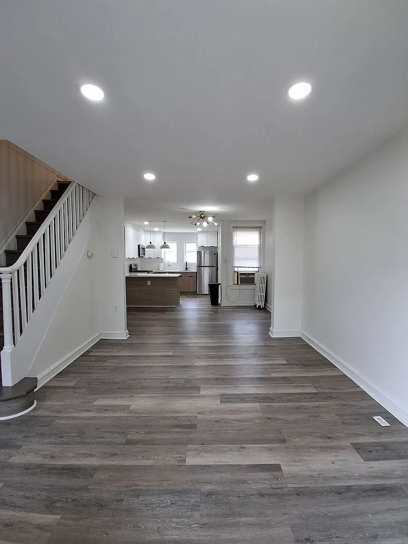 Renovated 3BR Rowhome - Section 8 Accepted — Photo 4