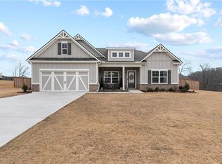 1304 Honeysuckle Ln, Hoschton, GA 30548