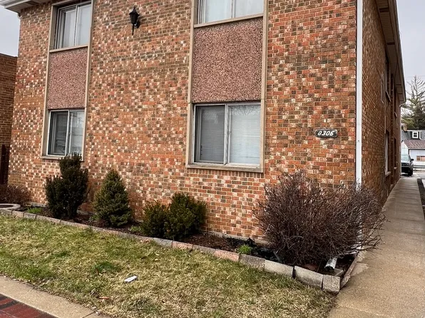 8306 W Grand Ave, River Grove, IL 60171