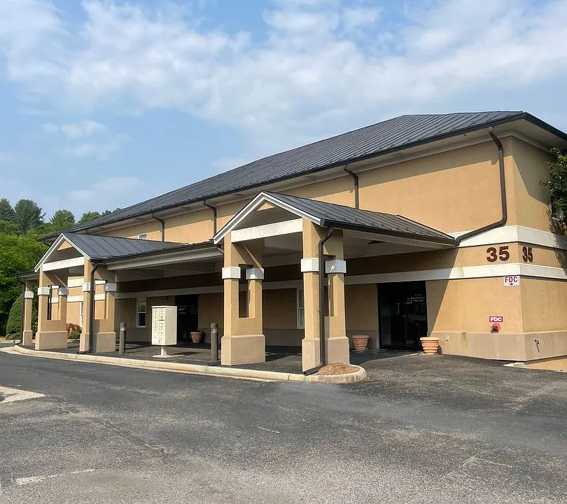 650 N Lee Hwy