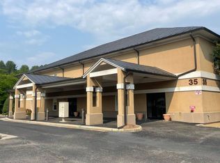 650 N Lee Hwy #17, Lexington, VA 24450