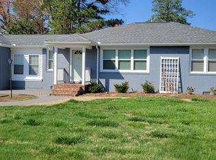 201 E McGinnis Cir, Norfolk, VA 23502