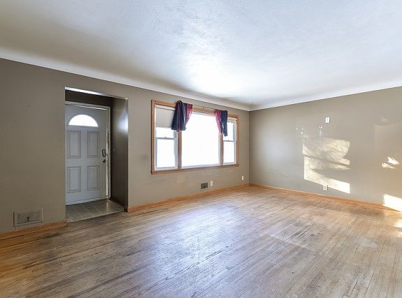5th image of 8321 W 35th St